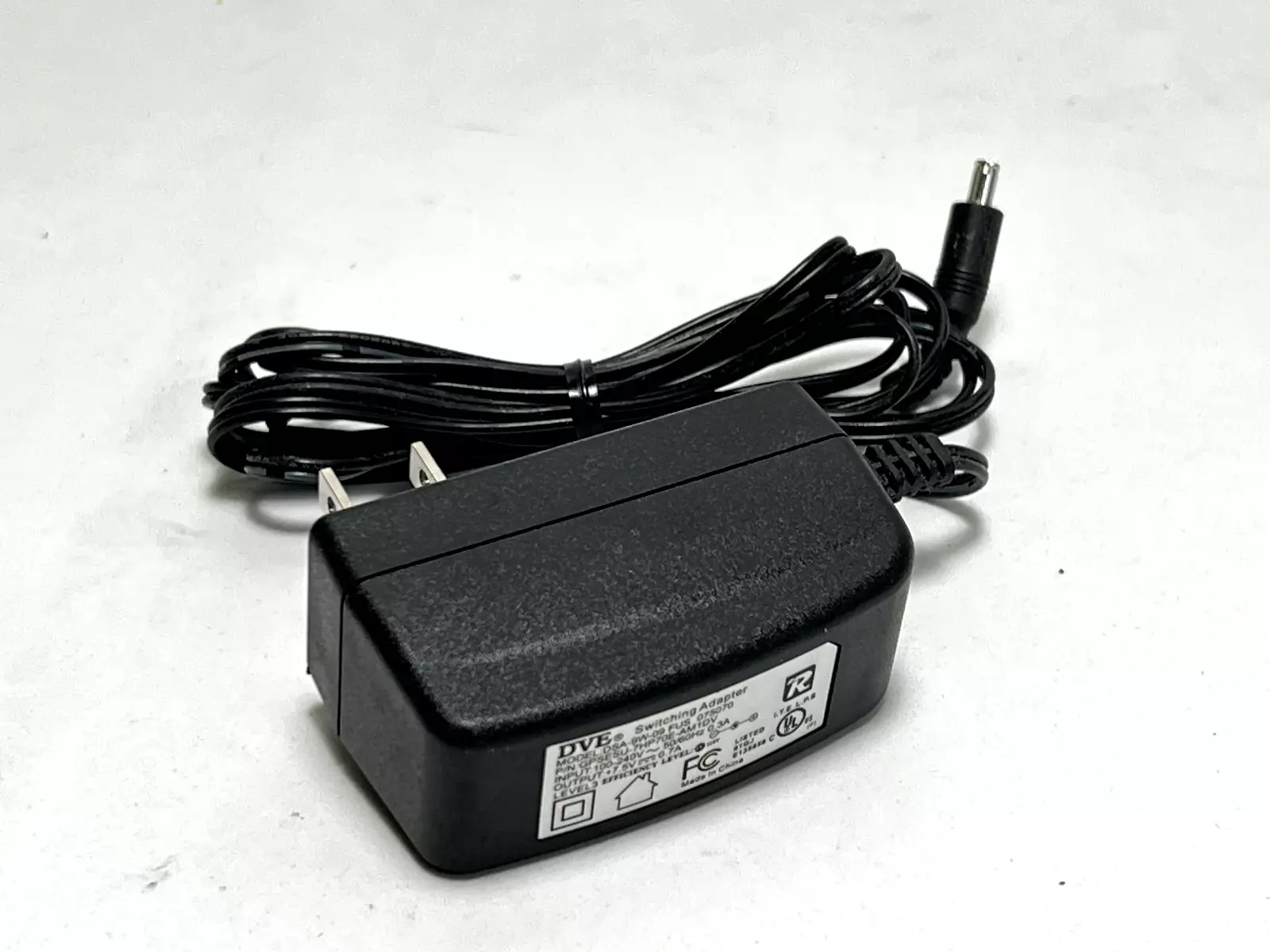 100% Brand New & High Quality DVE +7.5V 0.7A 5.25W Switching Adapter DSA-9W-09 FUS 07507